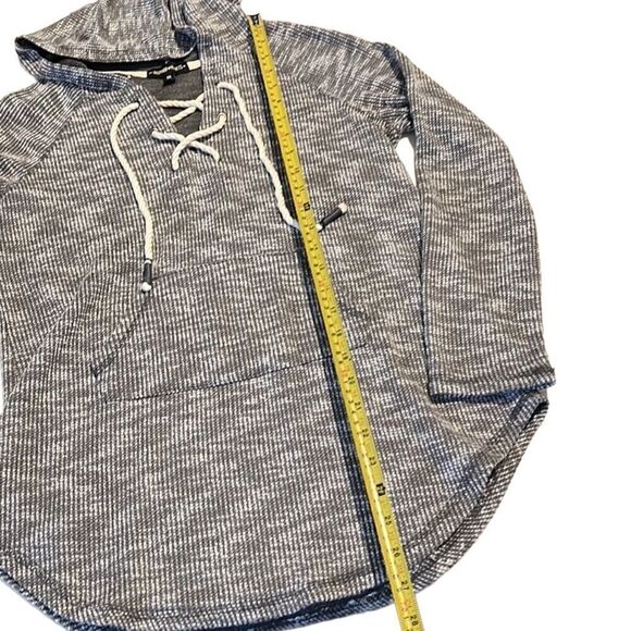 Inspired Heart Black and White Woven Front Pocket Hoodie Pullover Size M - Picture 10 of 15